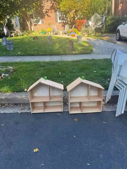 Photo of free 2 Doll houses (Chevy chase DC) #1