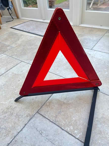 Photo of free warning triangle (Baguley M33) #1