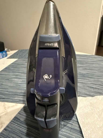 Photo of free Rowena iron (San Antonio shopping center) #4