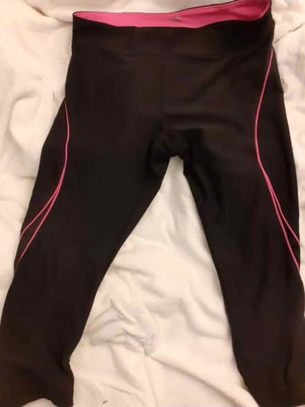 Photo of free Large sport 3/4 leggings (Birmingham City Centre B1) #1