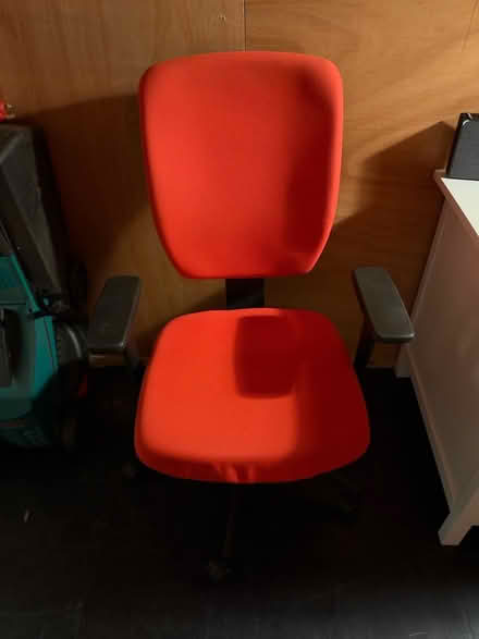 Photo of free Office chair on wheels (AL3) #1