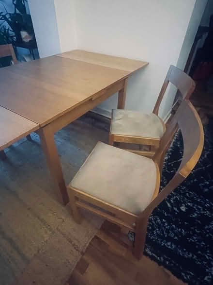 Photo of free Dining table with chairs (Stoke Newington N16) #2