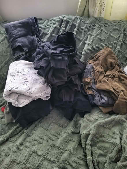 Photo of free Clothes (Pr23uq Pr2 3uq) #1