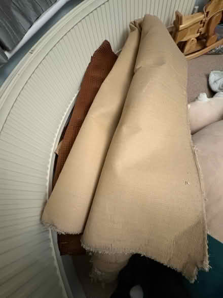 Photo of free Cream carpet roughly 10’by12’ (West Wickham, BR4) #1
