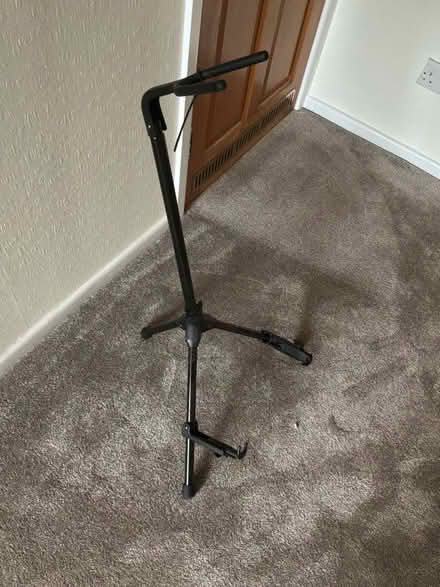 Photo of free Guitar stand (New Oscott B73) #2