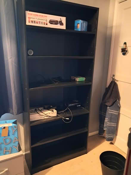 Photo of free Bookcase (LE7) #1