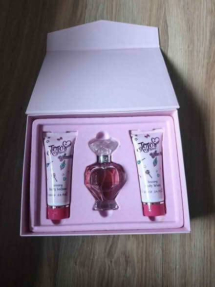 Photo of free JoJo siwa gift set (Lochend EH7) #2