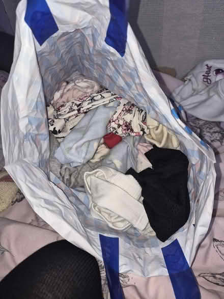 Photo of free Baby clothes (LE77AD) #1