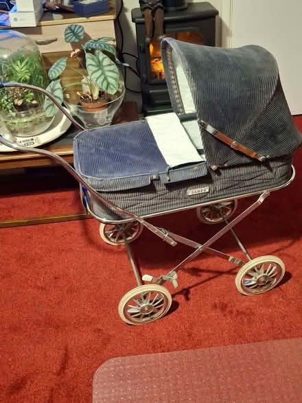 Photo of free Cameo dolls pram (Dawley TF4) #3