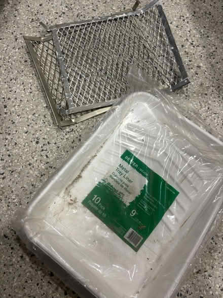 Photo of free Paint supplies - trays (94087) #1