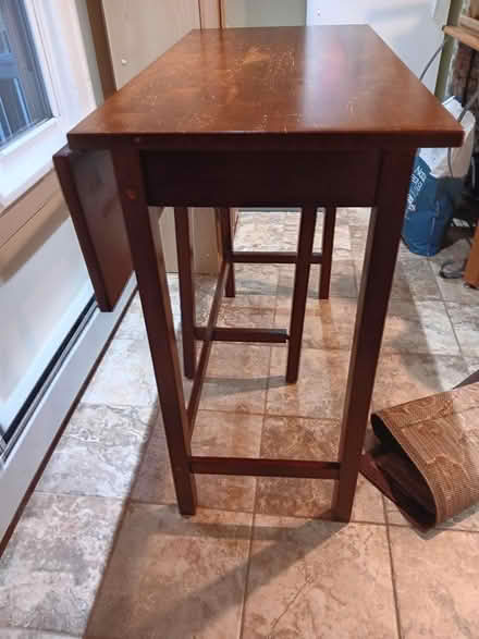 Photo of free Table and Chairs Set, Pub Style (Near Price Chopper Saugerties) #1