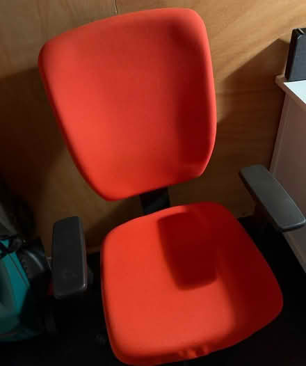 Photo of free Office chair on wheels (AL3) #2