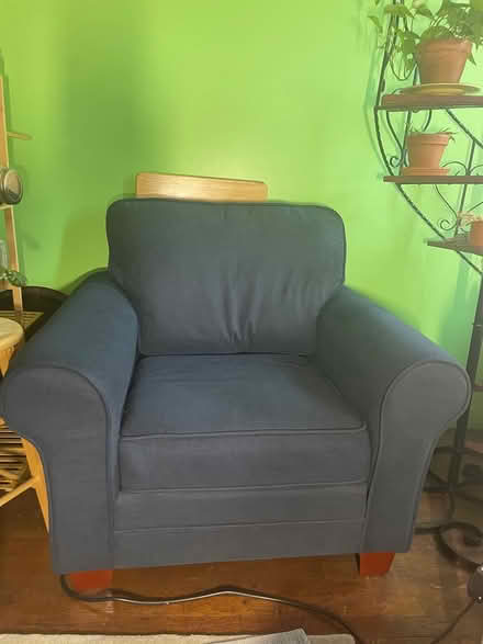 Photo of free Armchair (Central Harlem) #2