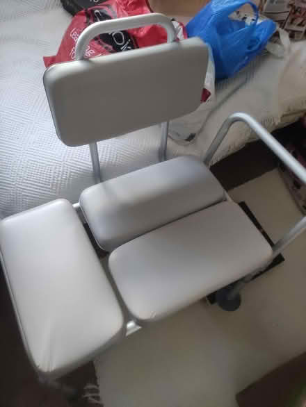 Photo of free Bath mobility seat (Stevenage SG2) #1