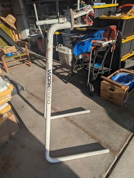 Photo of free old bike stand and box fan (Cupertino , DM me) #1