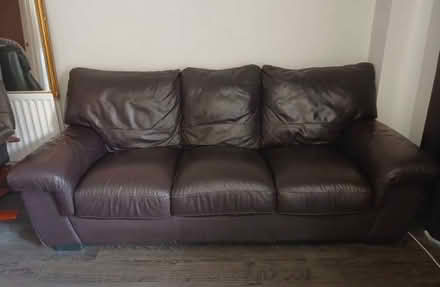 Photo of free Brown leather sofa (Southgate N14) #1