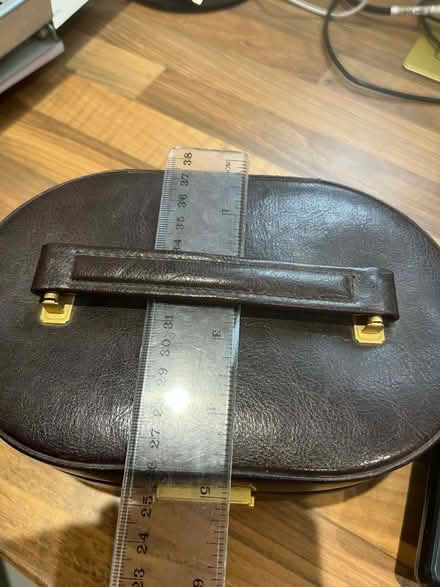 Photo of free leather jewellery box (Milton Malsor NN7) #4