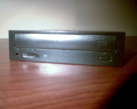Photo of free IDE Optical Drives (Queen/Rutherford in Brampton) #1