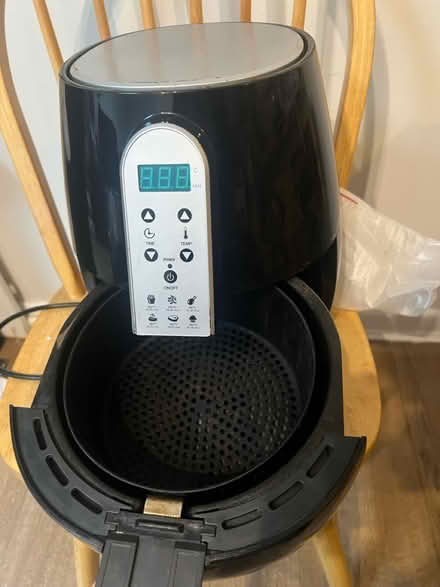 Photo of free Air-frier well used (Dublin 1) #2