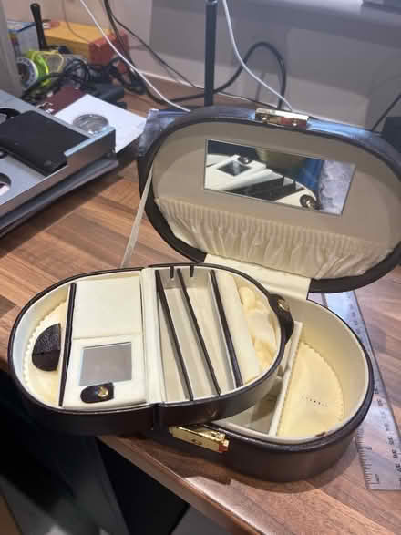 Photo of free leather jewellery box (Milton Malsor NN7) #1