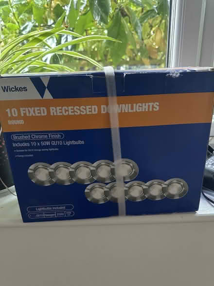 Photo of free Spotlights including Bulbs (Grappenhall WA4) #1