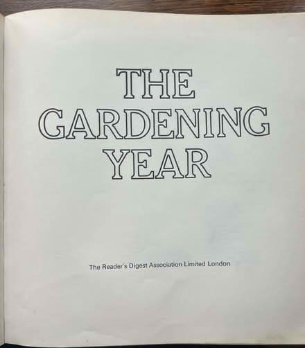 Photo of free gardening book Readers Digest The Gardening Year (South Norwood SE25) #2