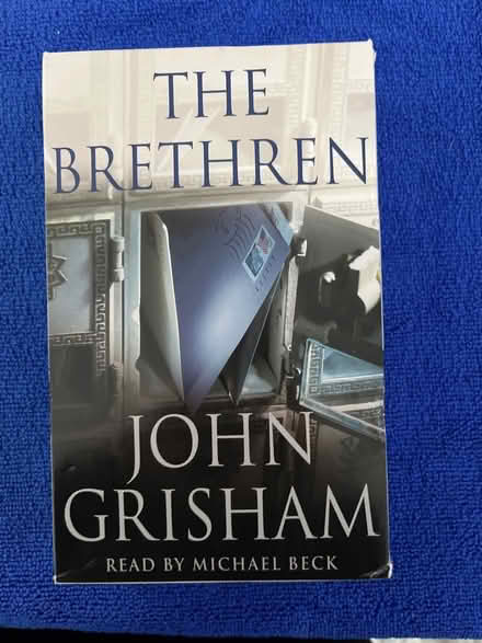 Photo of free Irish 🇮🇪books & tape set (Chatham ME5) #4