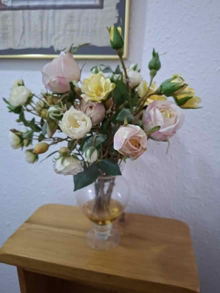 Photo of free Faux flowers (Norbury SW16) #1