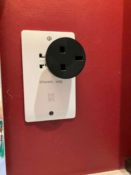 Photo of free 2 x electrical plugs (Goffs Oak EN7) #3