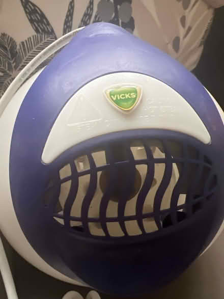 Photo of free Vicks warm steam Vaporizer (borehamwood wd6) #2