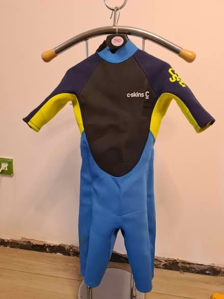 Photo of free junior short wetsuit C-skin L (East Leake LE12) #1
