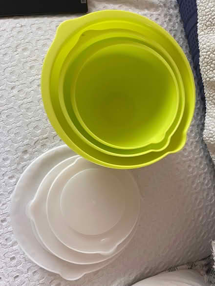 Photo of free Mixing bowls and lids (Braunstone Town LE3) #1