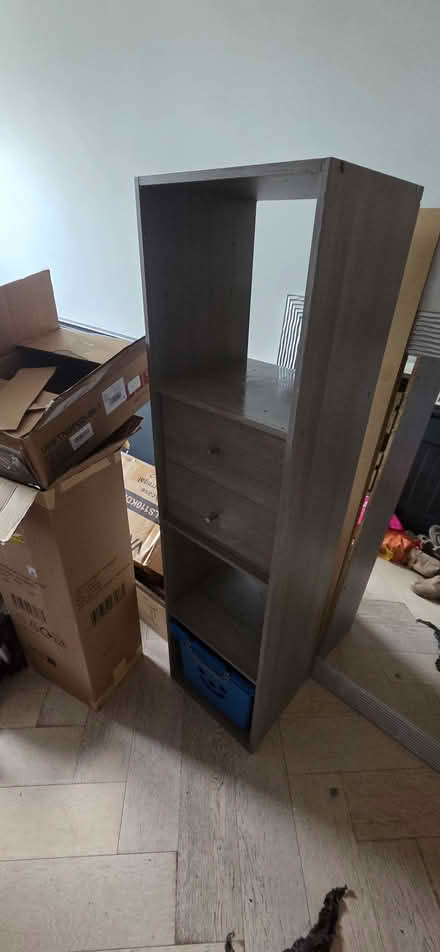 Photo of free Grey unit (Purley CR8) #1