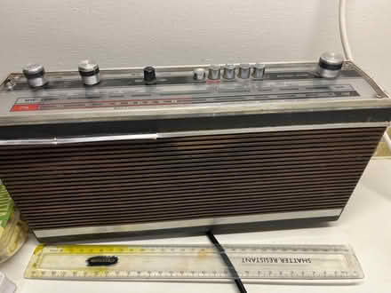 Photo of free Old radio /not working (SE3 westcombe park/ maze hill) #1