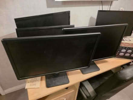 Photo of free 4 x computer monitors (Burstwick HU12) #2
