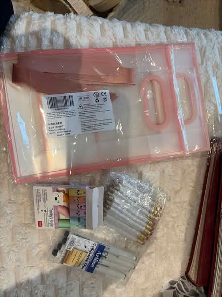 Photo of free Unused gift Bags and pens (Mortlake SW13) #1