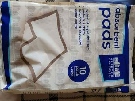 Photo of free absorbent pad/sheets for bed or puppy training (Risinghurst OX3) #1
