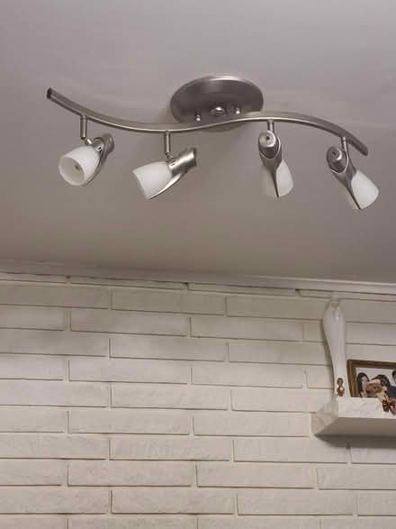 Photo of free Curved track ceiling light fixtures (K2B-8L7) #1