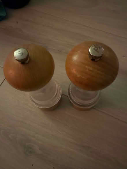 Photo of free Salt & pepper shakers (Finsbury park) #2