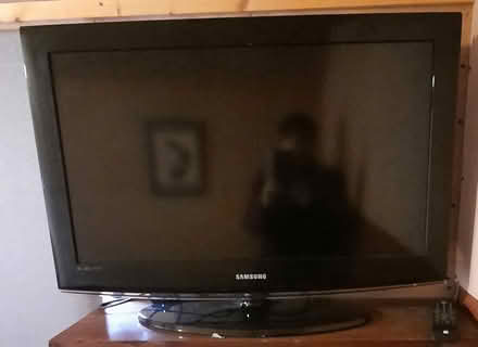 Photo of free Television (Farlow DY14) #1