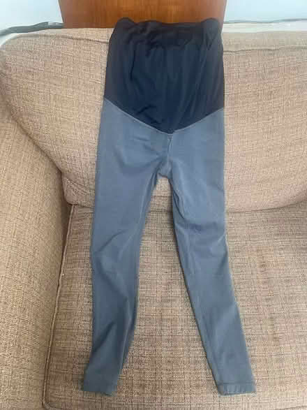 Photo of free Maternity leggings (XS) (Ball Square) #1
