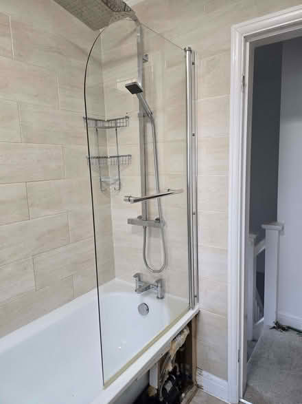 Photo of free Steel bath tub and shower screen (Lye Valley OX4) #4