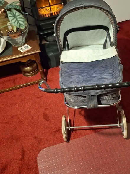 Photo of free Cameo dolls pram (Dawley TF4) #2