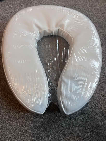 Photo of free New soft raised toilet seats (Harringay N8) #1