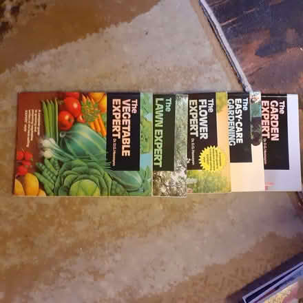 Photo of free Gardening Books ( lot 1 ) (Kirby Misperton YO17) #1