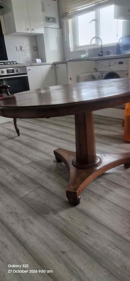 Photo of free Wooden table (stretham SW16) #2
