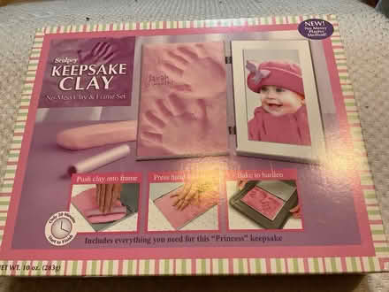 Photo of free Sculpted Keepsake Clay (Merry Hill WD23) #1