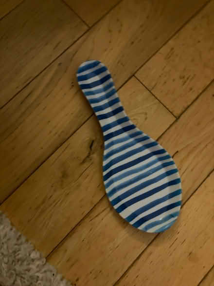 Photo of free Spoon rest (Dennistoun G31) #1