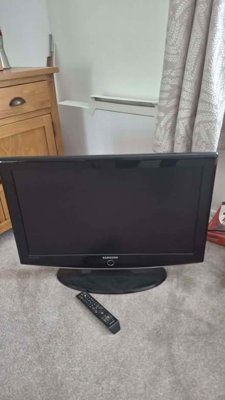 Photo of free Samsung 32" TV (Broxbourne EN10) #1