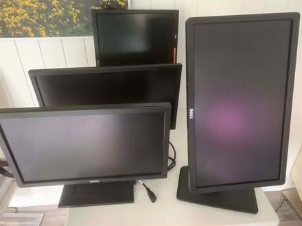 Photo of free 4 Dell Monitors (Brownsover CV21) #1